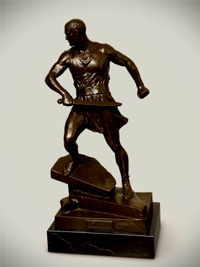 Gladiator Sculpture – Classical Style