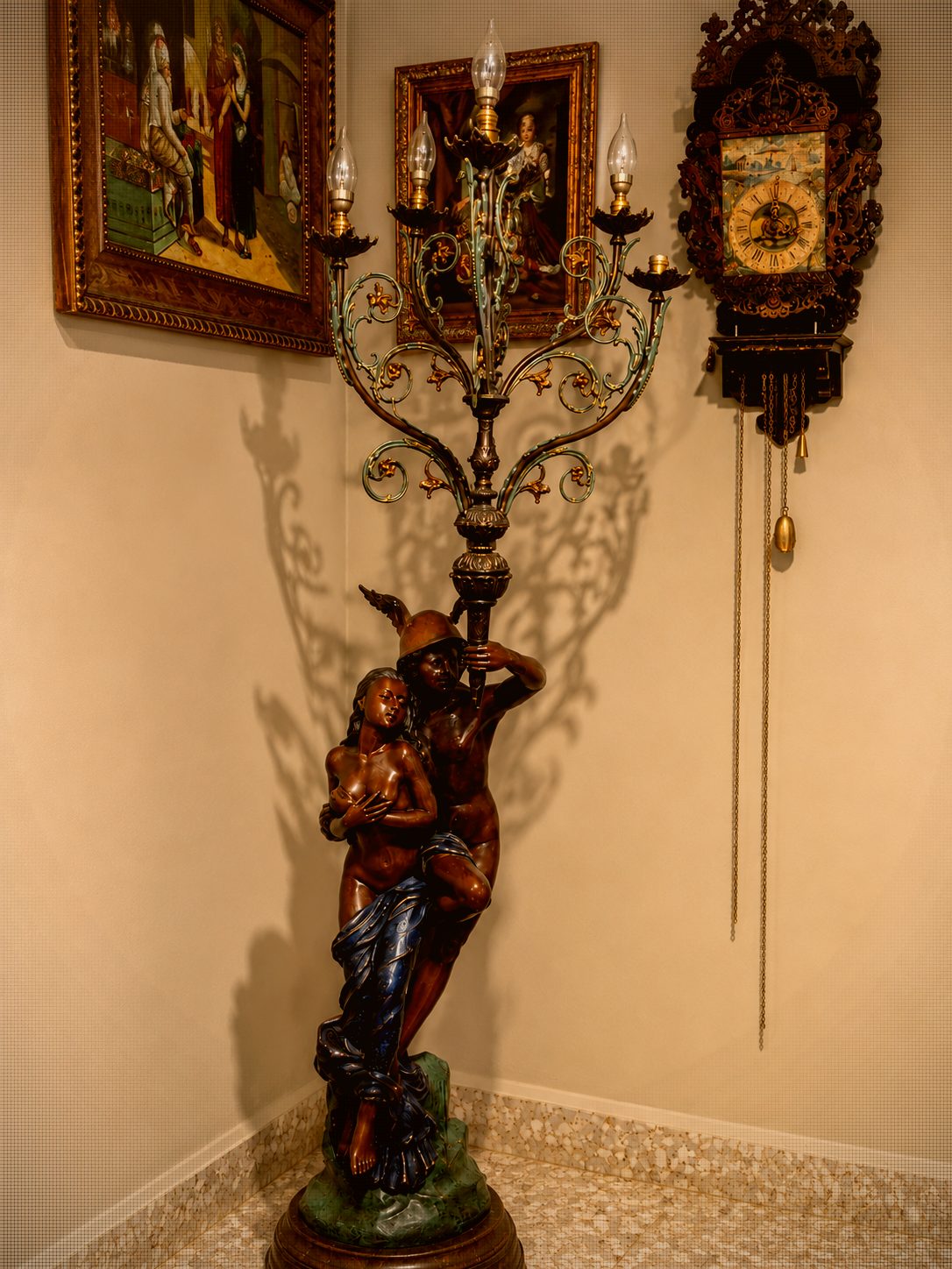 Lampadaire figuratif en bronze – Style Moreau