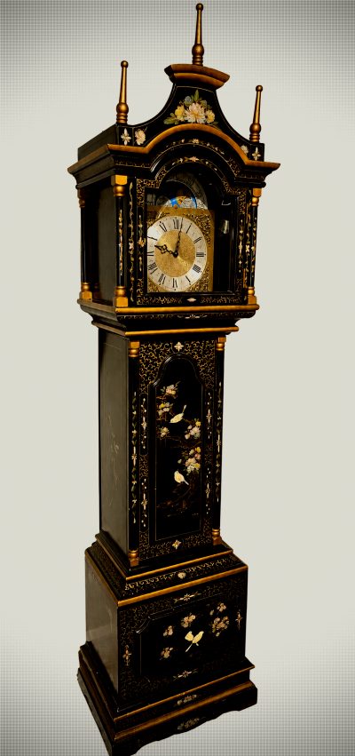 Horloge de parquet en laque noire à décor de chinoiserie – vintage