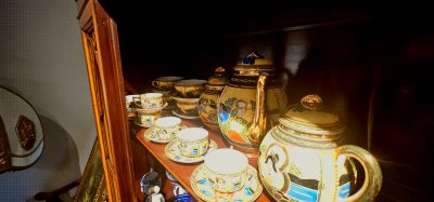 Mid-Century Japanese Satsuma Moriage 26-Piece Porcelain Tea & Demitasse Service for 5